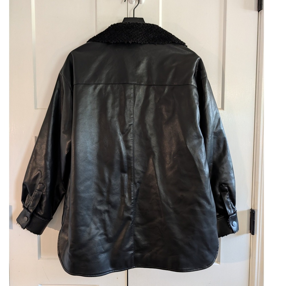Forever 21 Women's L Black Faux Leather Shearling Collar Oversized Shacket Coat - Picture 4 of 4